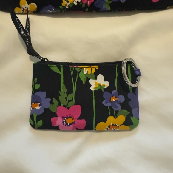 Vera Bradley - Wildflower Garden - Shoulder Bag with Keychain - Picture 6 of 6